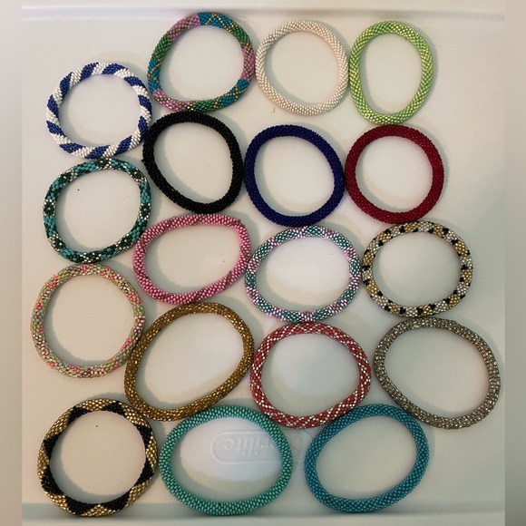 (18) Slip-on Crochet Glass Seed Bead Bracelets - Picture 2 of 2